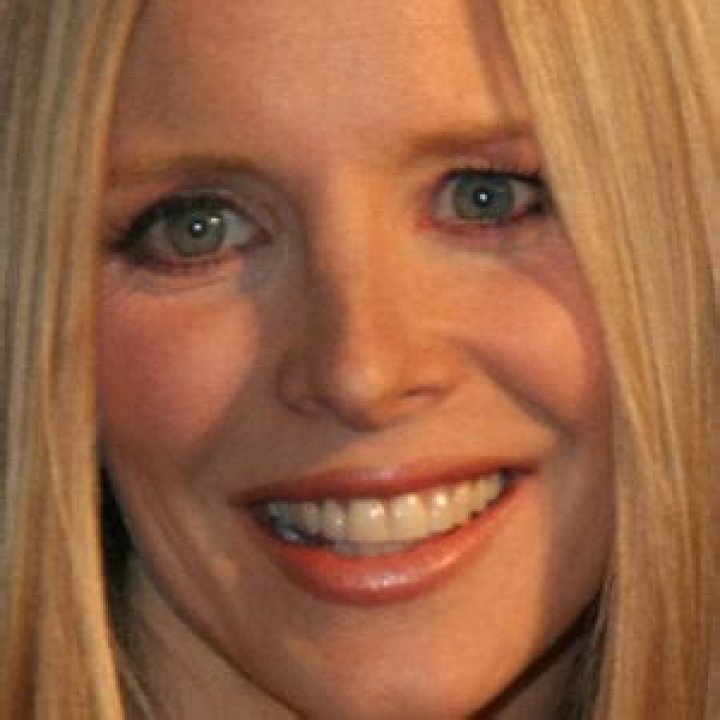 How old is Lauralee Bell?