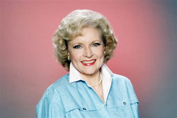 How Rich Is Betty White? – Celebrity