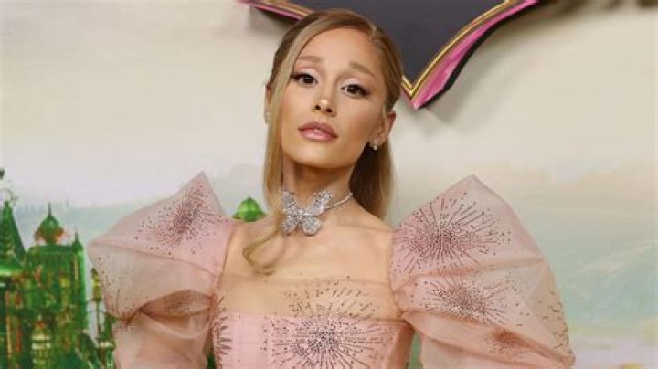 How Tall Is Ariana From Stuck In The Middle? – Celebrity