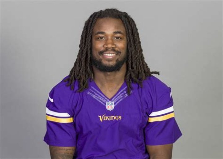 How tall is Dalvin Cook?