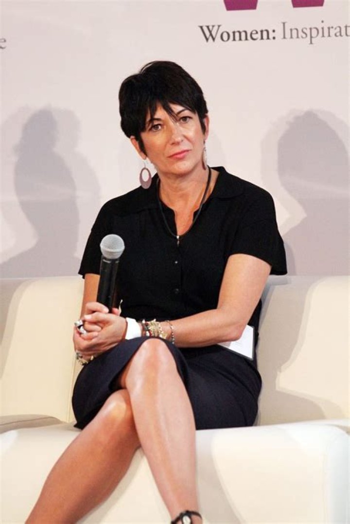 How tall is Ghislaine Maxwell?