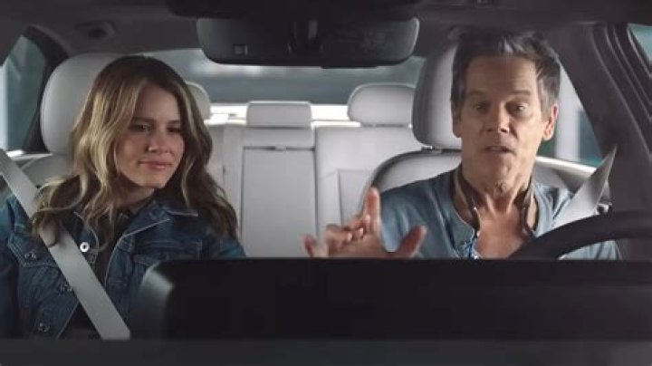 Hyundai EV Commercial Actor 2023: Kevin Bacon & Sosie Bacon