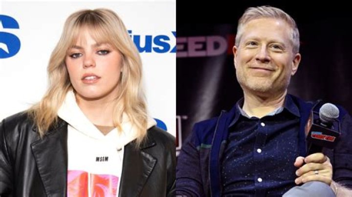 Is Reneé Rapp related to Anthony Rapp?