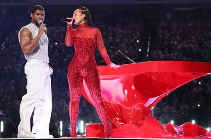 Is Rihanna going on tour following her Super Bowl Halftime Show performance?