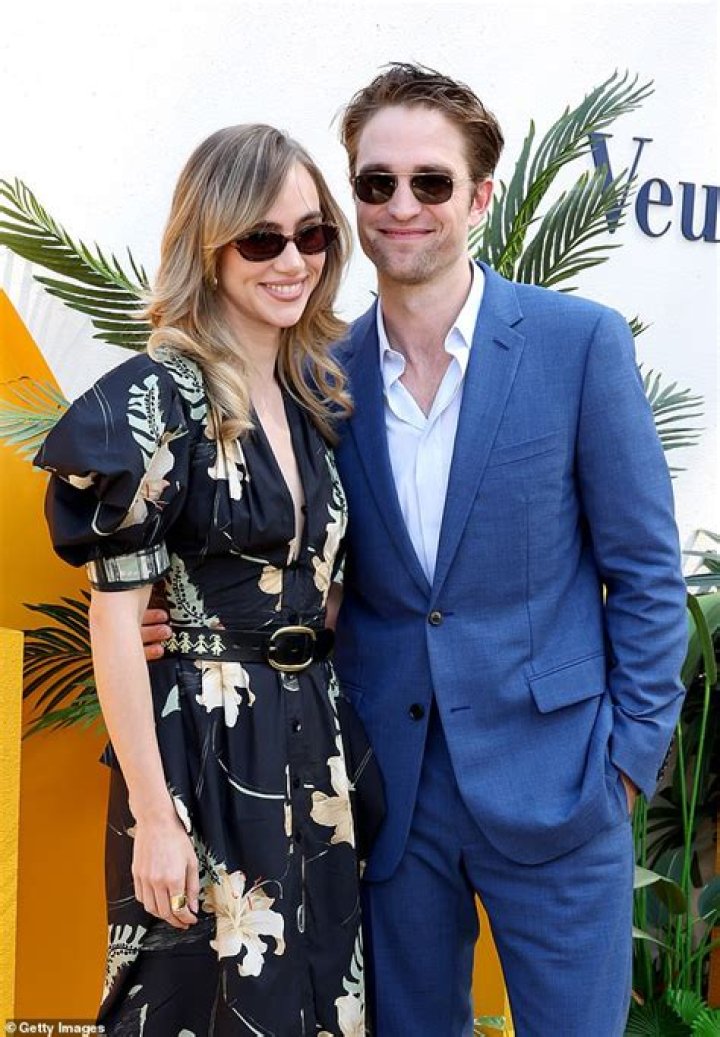 Is Robert Pattinson married to Suki Waterhouse?