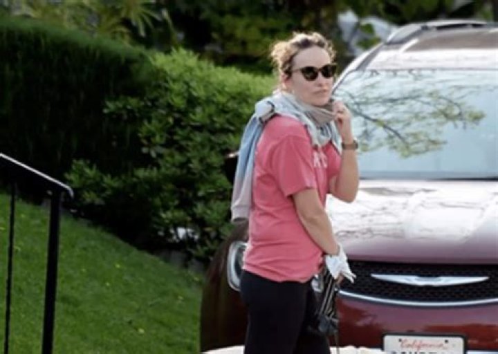 It Has Been Reported That Olivia Wilde Abandoned Her Puppy In Favor Of Spending More Time With Harry Styles