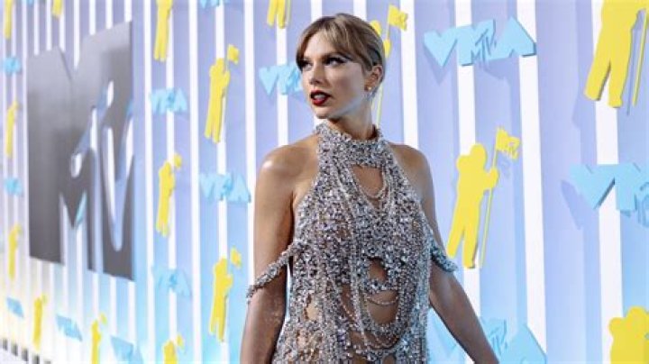 It’s happening! Taylor Swift’s U.K. Store announces ‘Midnights’ tour pre-sale