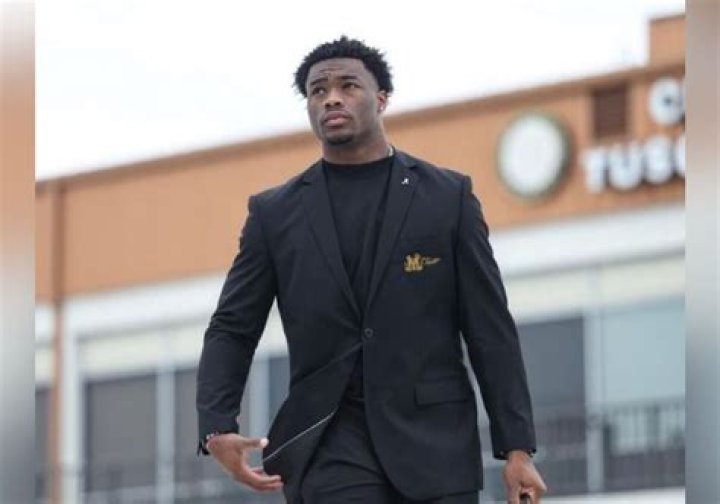 Jalen Milroe age, height, ethnicity, family, college, 40 time, draft, trade, net worth, Instagram