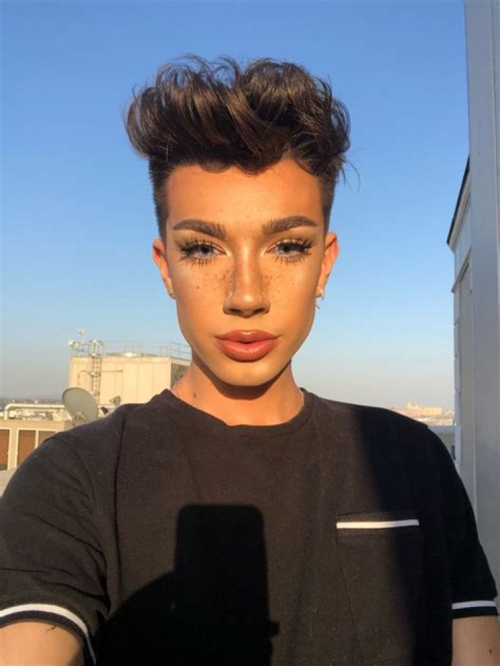 James Charles – Bio, Facts, Family Life of YouTuber
