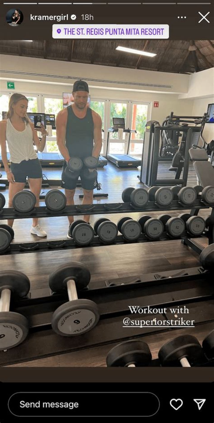 Jana Kramer in Workout Gear Does Workout With Fiancé Allan Russell