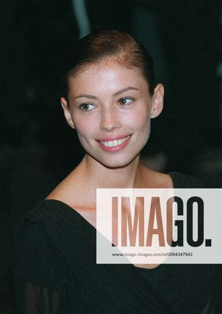 Jane March Biography - Facts, Childhood, Family Life & Achievements