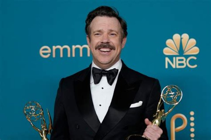 Jason Sudeikis Biography - Facts, Childhood, Family Life & Achievements