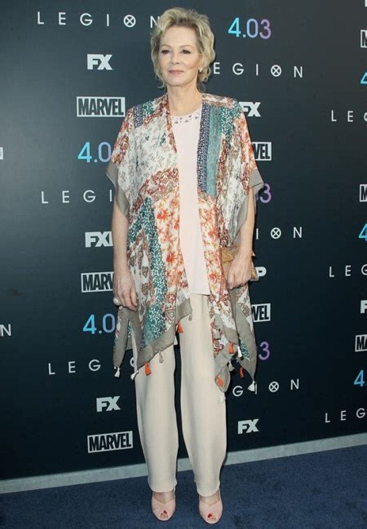 Jean Smart Body Measurements Height Weight Shoe Size Facts