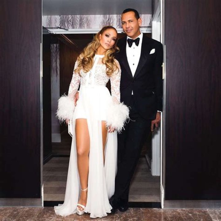 Jennifer Lopez And Alex Rodriguez May Have A TikTok Wedding Due To The Pandemic!