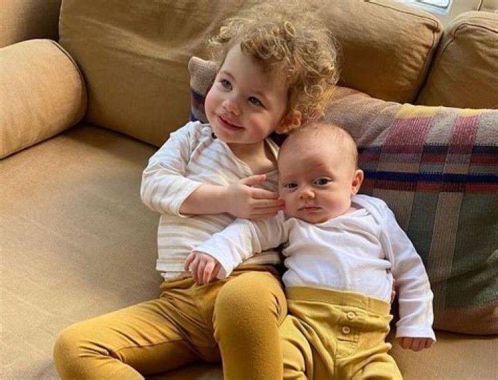 Jeremy Allen White family, wife, children, parents, siblings