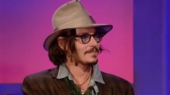 Johnny Depp returns to wearing very big hats in new image from his comeback movie