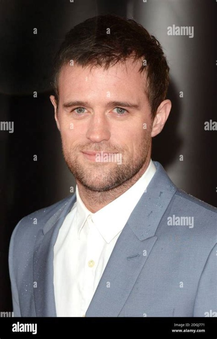 Jonas Armstrong Biography - Facts, Childhood, Family Life & Achievements of Irish Actor