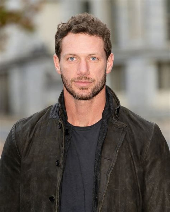 Jonny Gray Biography - Facts, Childhood, Family Life of Canadian Actor