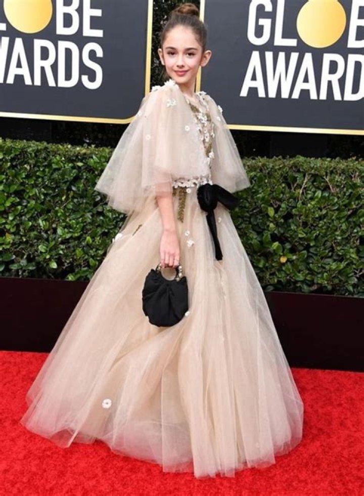 Julia Butters Height Weight Shoe Size Body Measurements Family