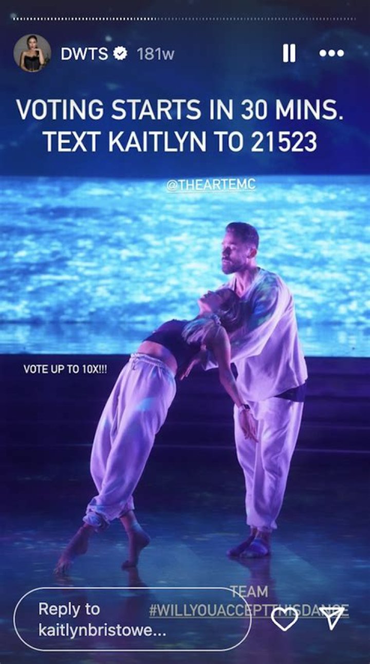 Kaitlyn Bristowe In Two-Piece Workout Gear Asks For Date Night Advice