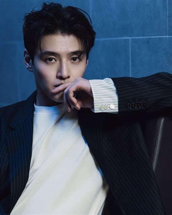Kang Ha-neul Biography - Facts, Childhood, Family & Achievements of South Korean Actor