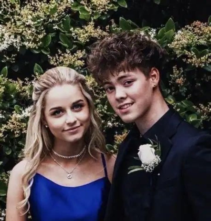 Kay Cook (Instagram Star) Wiki, Net Worth, Birthday, Age & More