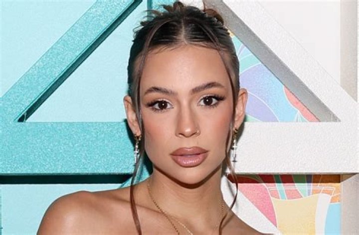 Kayla Richart Wows in Swimsuit in "Warm Weather"