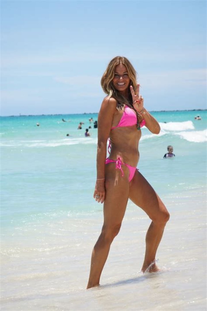 Kelly Bensimon in Bathing Suit Says Hi from the Hamptons — Celebwell