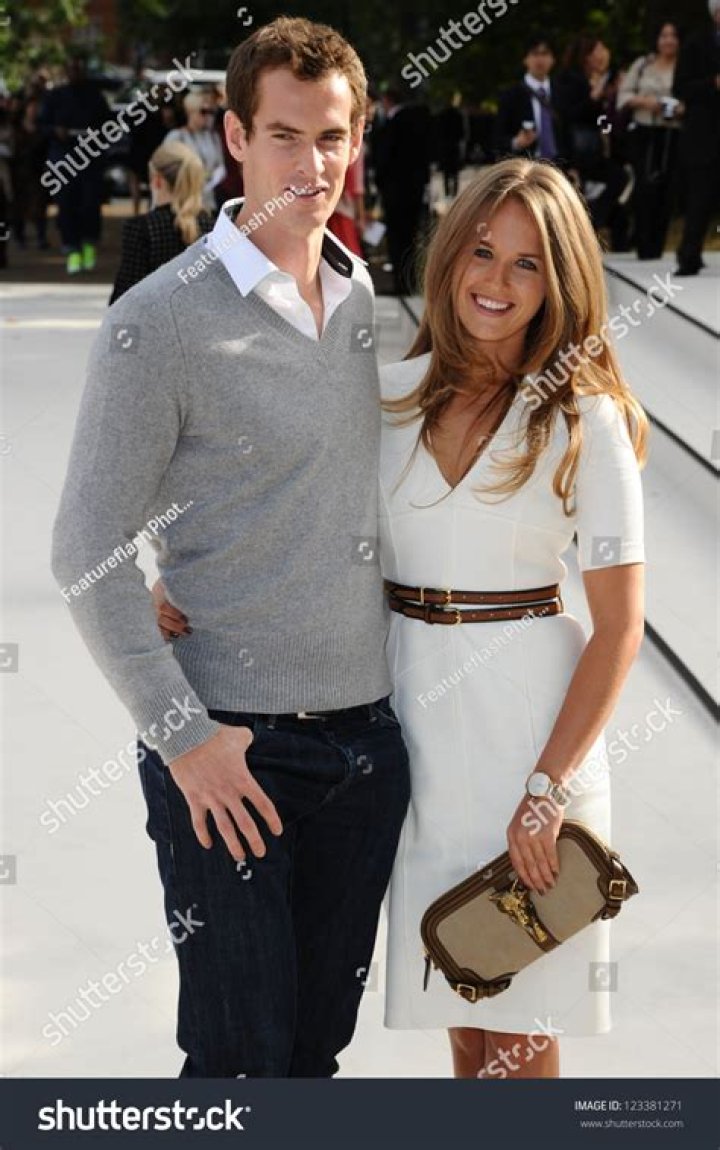 Kim Sears Biography - Facts, Childhood, Family Life & Achievements