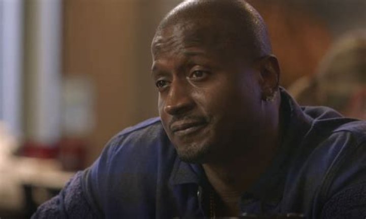 Kirk Frost Decorates The Frost Bistro Together With His And Rasheeda Frost’s Son