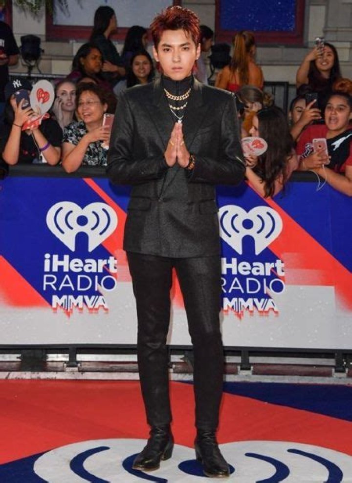 Kris Wu Height Weight Shoe Size Body Measurements Stats Facts