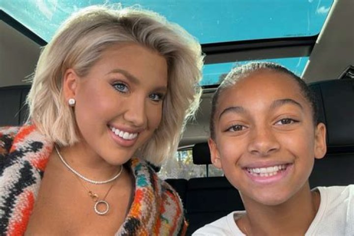 Kyle Chrisley Wikipedia, age, wife, daughter, parents, mother, Instagram, net worth