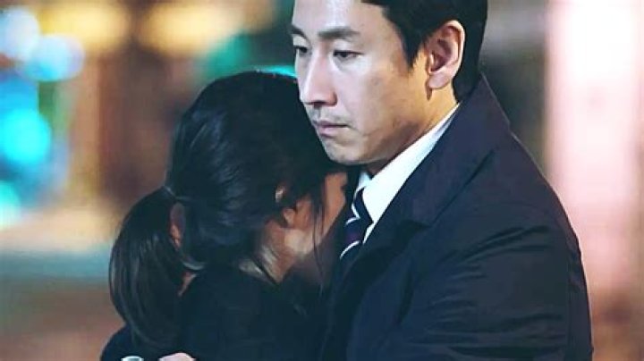 Lee Sun-kyun fans unite in grief over this powerful ‘My Mister’ moment
