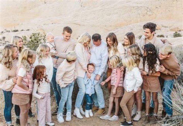 LiLee Nelson – Bio, Facts, Family Life of the YouTube Star