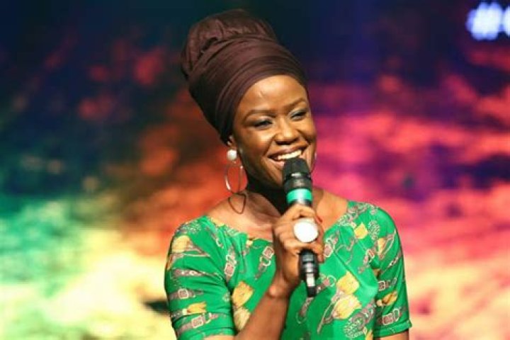 LISTEN UP! Singer Shola Baybe finally drops “Fakye” featuring Nero X