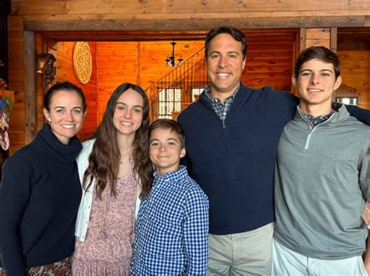 Mark Teixeira Biography - Facts, Childhood, Family Life & Achievements