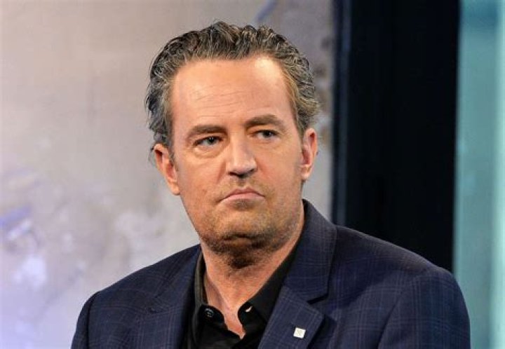 Mathew Perry Apologizes For The Mean Comments About Keanu Reeves In His Memoir