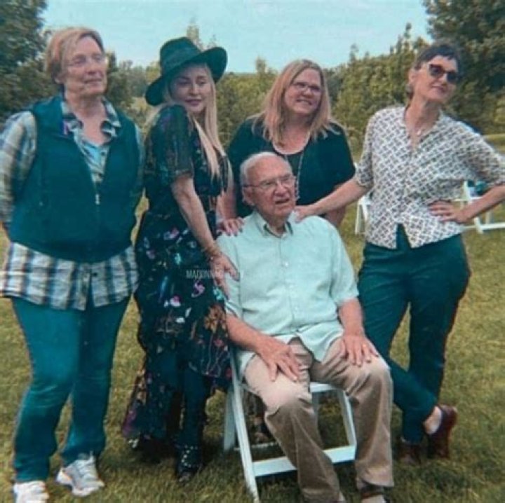 Melanie Vallejo siblings: Who are Melanie Vallejo siblings?