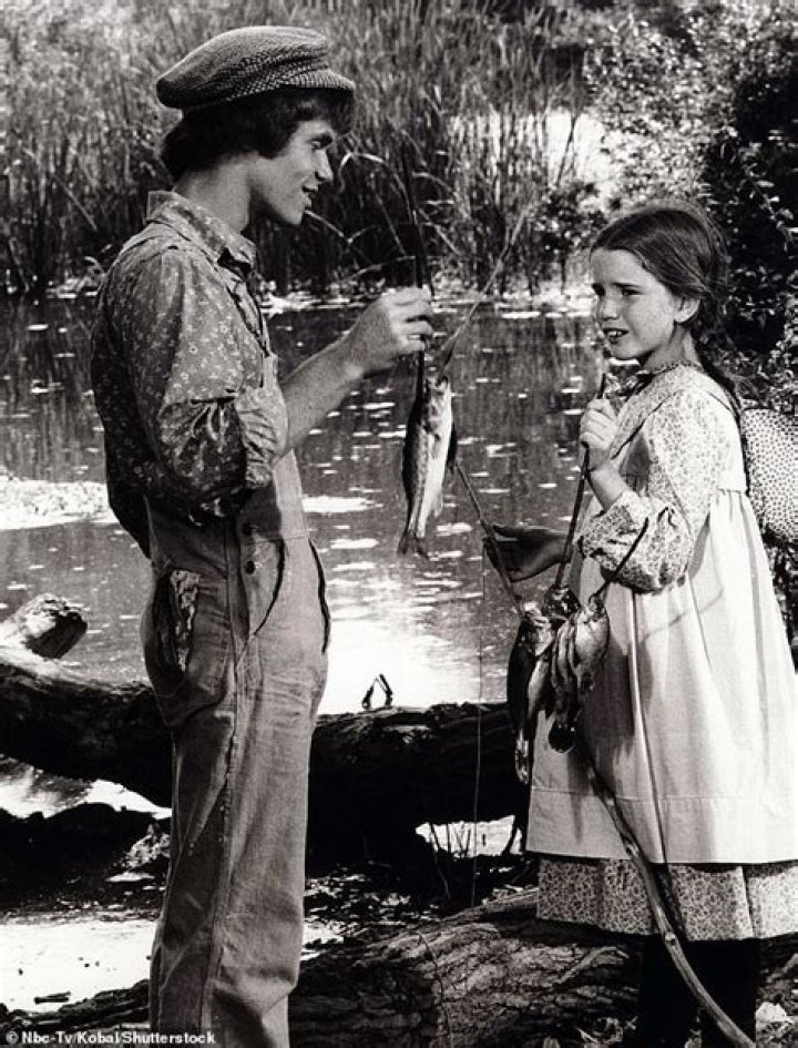 Mitch Vogel Biography - Facts, Childhood, Family Life & Achievements