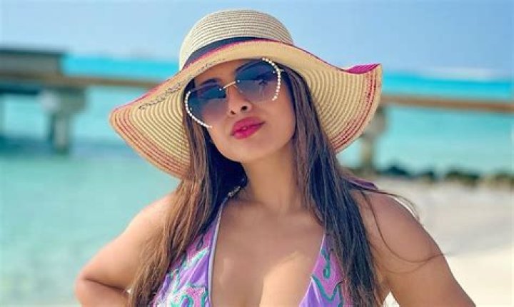 Neha Malik in Bathing Suit Has “Beach Vibes” — Celebwell