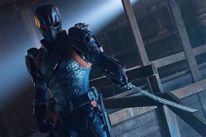 New Titans Season 2 Set Pic Shows Deathstroke In Action
