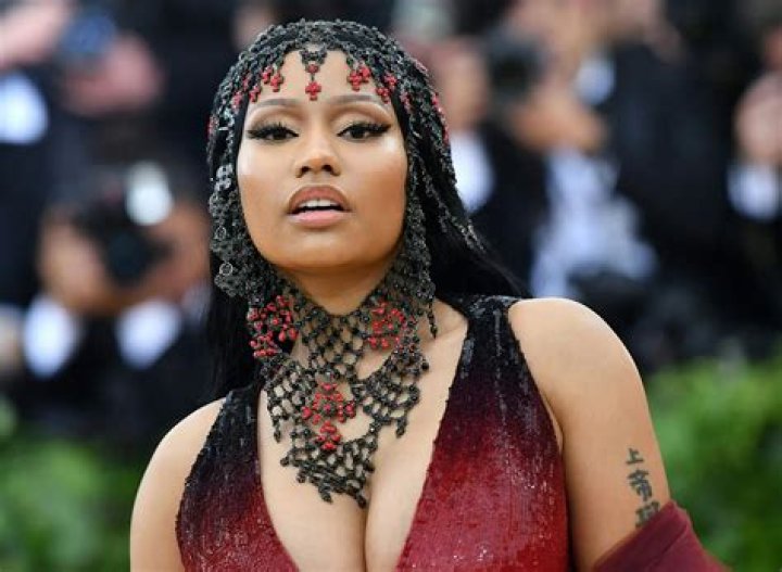 Nicki Minaj in Bathing Suit is "Body Goals" — Celebwell