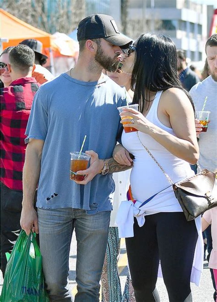 Nikki Bella Puts Baby Bump On Display During PDA-Filled Outing With Fiance Artem Chigvintsev