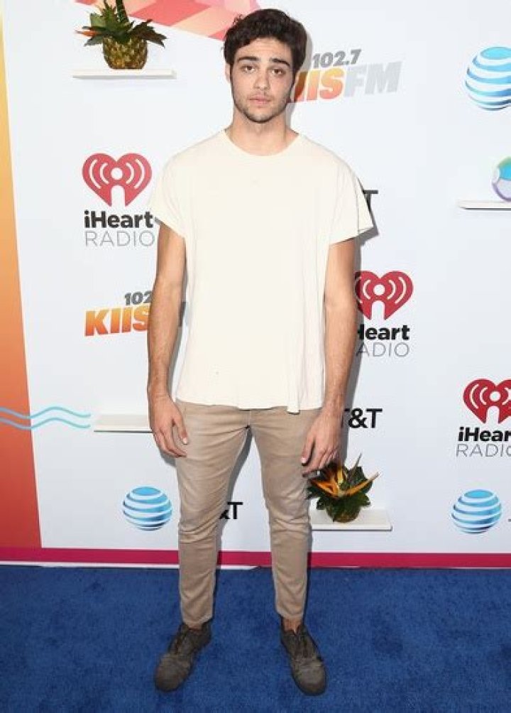 Noah Centineo Height Weight Body Measurements Shoe Size Stats Facts