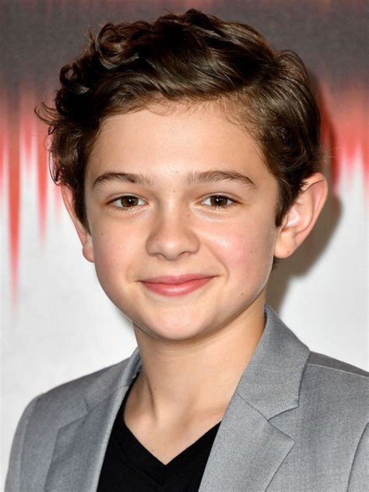 Noah Jupe Biography - Facts, Childhood, Family Life & Achievements
