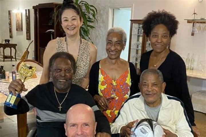 Pelé family, wife, children, parents, siblings