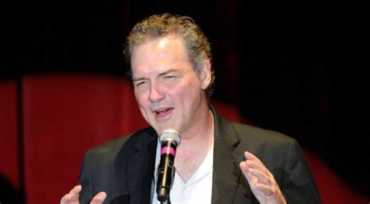 Pretty much all of your fave ‘Saturday Night Live’ alum joined forces to pay tribute to Norm Macdonald