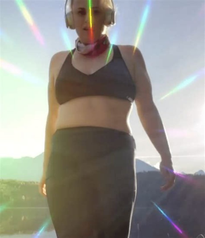 Rebel Wilson in Black Swimsuit Channels 1950s Pin Up Girl  — Celebwell