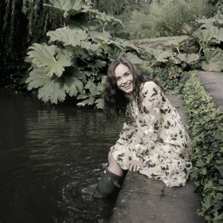 Rose Williams Net Worth