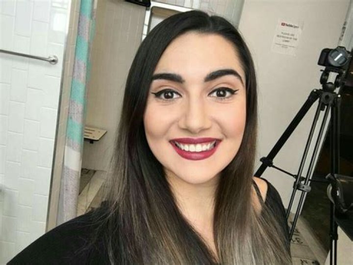 Safiya Nygaard Bio, age, height, nationality, family, net worth, YouTube